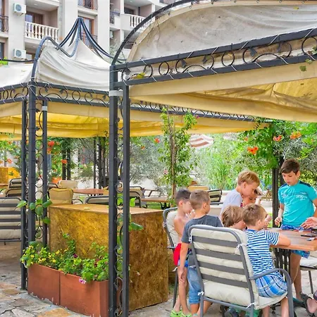 Luxury 2br In Cascadas Oasis דירה