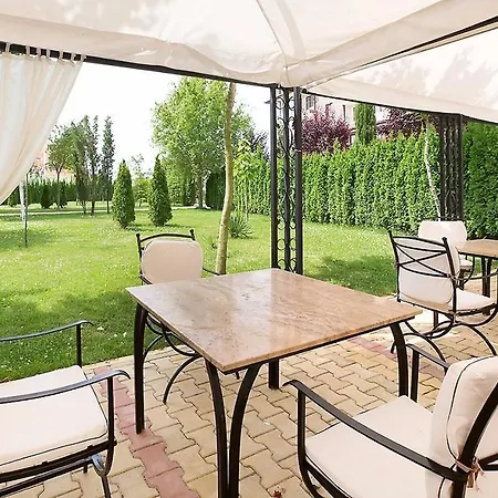 Luxury 2br In Cascadas Oasis דירה *