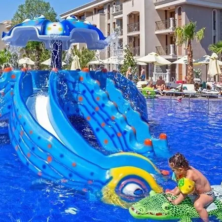 Luxury 2br In Cascadas Oasis דירה *