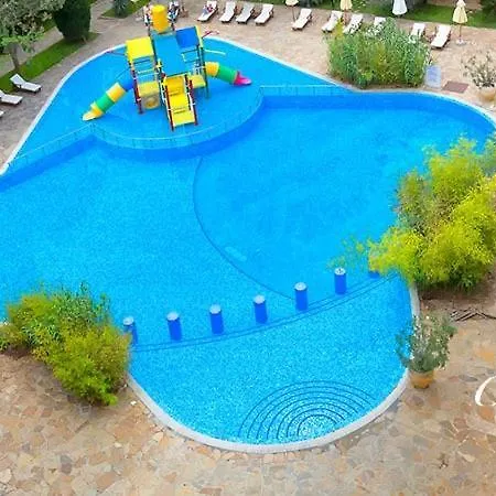 Luxury 2br In Cascadas Oasis דירה *